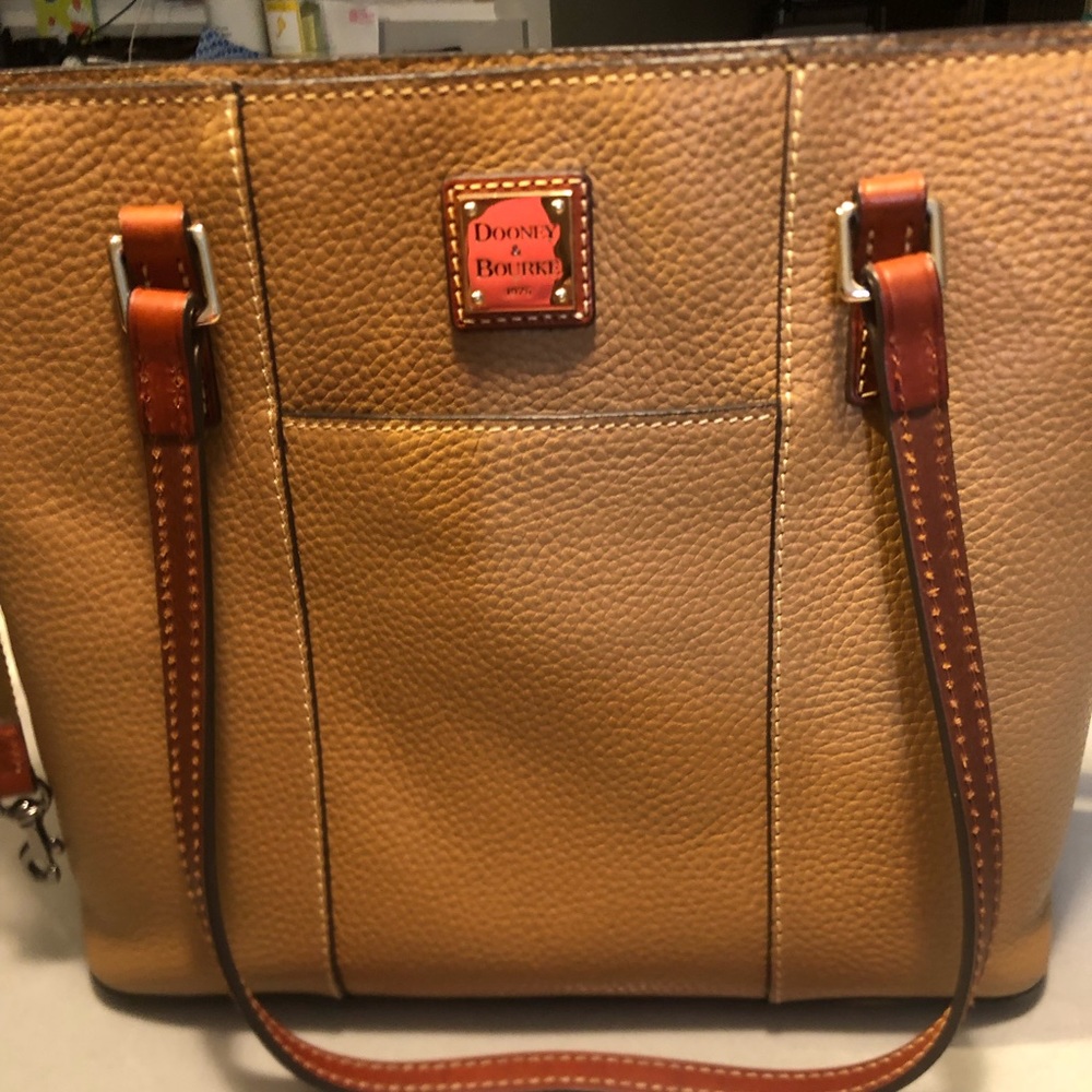 Dooney & Bourke small Lexington